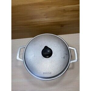 Vintage IMUSA 10.5” Aluminum Pot With Lid Caldero Made in Colombia